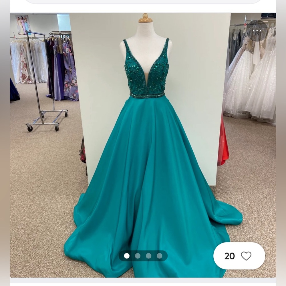 Sherri Hill Emerald Green Gown